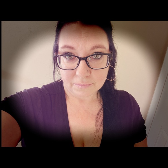 Meet your Posher, Brenda - Picture 1 of 1